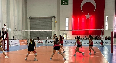 Festival Voleybol'da ilk ödüller verildi