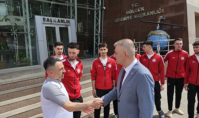 Gölcük Belediyespor Voleybol Takımı'nın hedefi Türkiye Şampiyonası