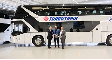 MAN, Türkiye’deki ilk çift katlı otobüs teslimatını Turgutreis Group Turizm’e yaptı
