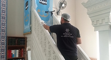 Aydın Büyükşehir Belediyesi’nden Kurban Bayramı Öncesi Camilerde Temizlik