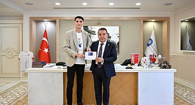 Başkan Böcek’e “Genç Kart”ı anlattı