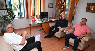 Başkan Topaloğlu’ndan Yaşam Hastanesi’ne teşekkür plaketi