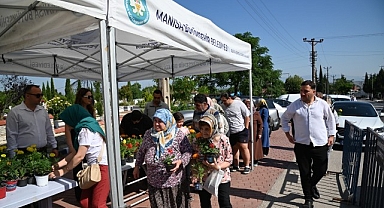 Bayramda Çiçekler Büyükşehir’den