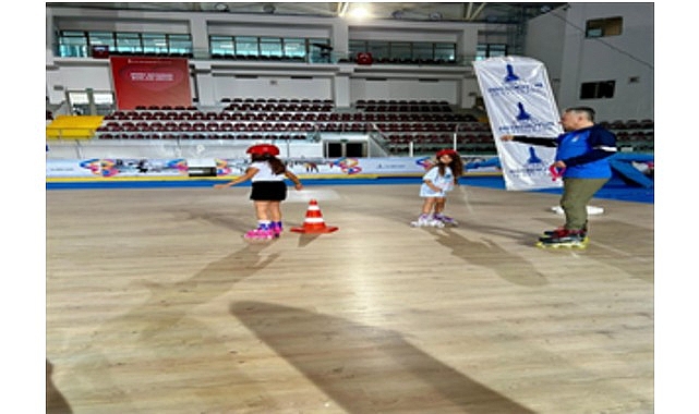 Buz Sporları Salonu'nda tekerlekli paten eğitimi başlıyor