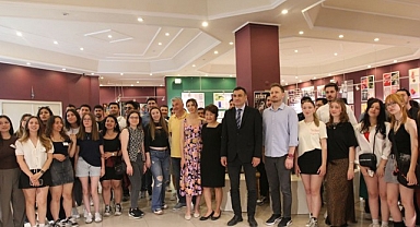 Egeli Grafik Tasarım öğrencilerinden yıl sonu sergisi