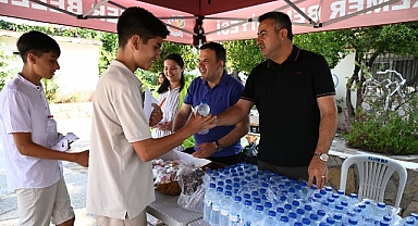 Kemer Belediyesi’nden LGS’ye giren öğrencilere su ve şeker