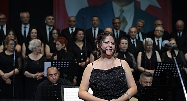 Konak'ta türkü şöleni