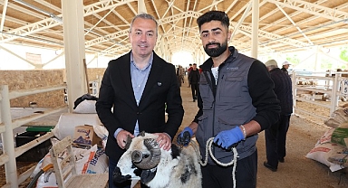 Yeni Kurban Pazarı Alıcının da Satıcının da Yüzünü Güldürdü...