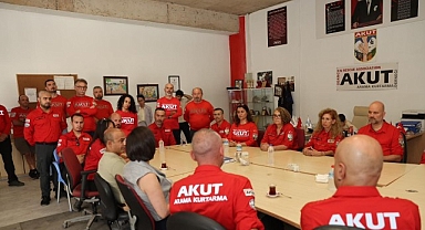 Başkan Kınay'dan AKUT İzmir Ekibine Taziye Ziyareti