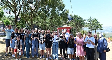 Bosnalı öğrenciler Osmangazi’de hayvan sevgisiyle buluştu