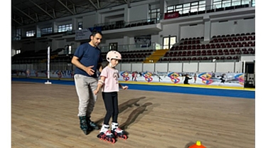 Büyükşehir’in tekerlekli paten kursunda kayıt zamanı