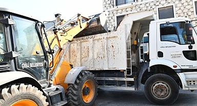 Çiğli’de moloza kararlı müdahale, halka çağrı…
