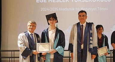 Ege Meslek Yüksekokulu 500 mezunu iş dünyasına uğurladı