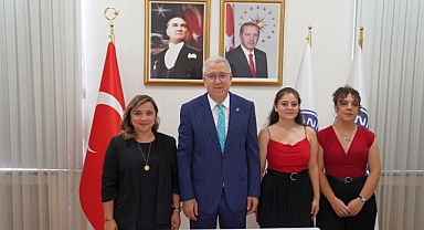 Genç hemşirelerin afetlere yönelik projesi ÜNİDES kapsamında desteklendi