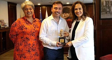 Karşıyaka Belediye Tiyatrosu’nda ödül gururu!