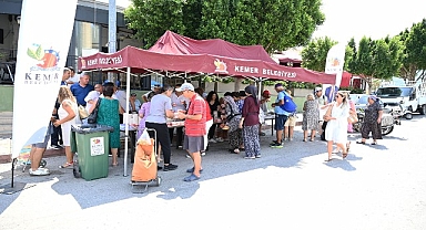 Kemer Belediyesi’nden aşure ikramı