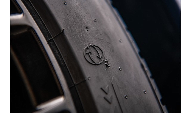 Pirelli, %70’ten Fazla Biyo-bazlı ve Geri Dönüştürülmüş Malzeme İçeren İlk Standart Üretim Lastiğini Tanıttı