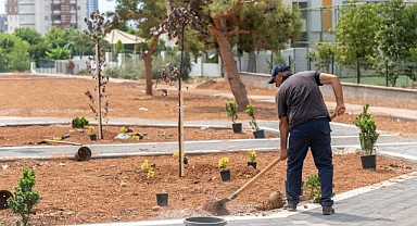 Yenişehir Belediyesi kenti yeşillendirmeye devam ediyor