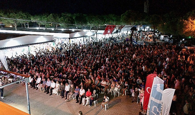 Altınova'nın Cazibe Merkezi: Sahil Gece Pazarı Yeni Yüzüyle Açıldı...