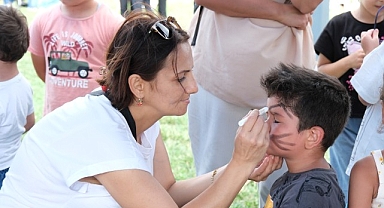 “Çık Dışarıya Oynayalım” etkinlikleri büyük ilgi görüyor; Eğlencenin durağı bu kez Derince oldu