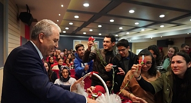 EÜ Eğitim Fakültesi yeni öğrencilerini bekliyor