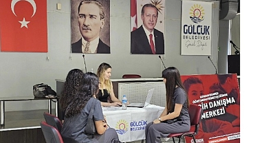 Gölcük Belediyesi Üniversite Tercih Merkezi Gençlerin Yanında