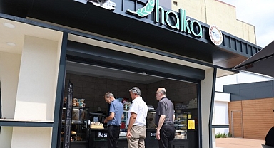Halka Kafe, Mola Park'ta hizmete girdi