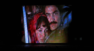 Kalamış Yaz Festivali Yeşilçam’ın sultanı Türkan Şoray ile başladı.