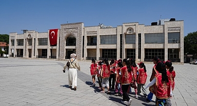Konya’da 3 Bin Öğrenci 6 Tarihi Mekânda 6 Tarihi Karakteri Tanıyor