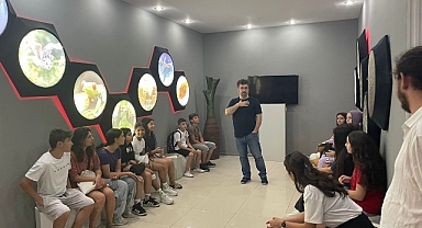 Minik kaşifler Bornova’da bilimin izinde