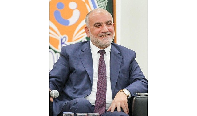 Başkan İbrahim Sandıkçı: "Öğrencilerimizin tamamına burs desteği sağlıyoruz"