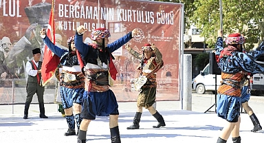 Bergama'nın Kurtuluşu törenlerle kutlandı
