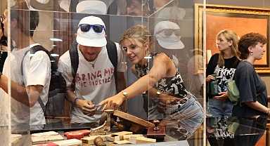 Bu yıl Erasmus+ programı kapsamında 13 ülkeden 51 öğrenci DEÜ'ye katıldı.