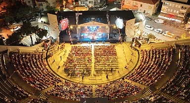 Çeşme Festivali’nde ilk gün coşkusu