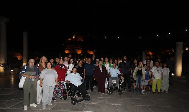 Efes Selçuk Belediyesi’nden Engelsiz Bireylere Efes'te Gece Yolculuğu