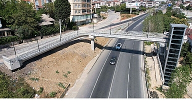 Gebze'deki üst geçit asansörüne bakım çalışması