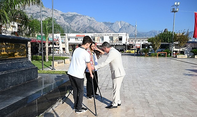 Kemer’de İlköğretim Haftası kutlandı