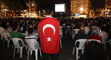 Kent Meydanı, 12 Dev Adam'ın final heyecanına sahne oldu