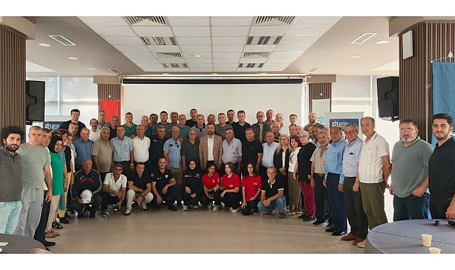 Kocaeli'de muhtarlara üç boyutlu eğitim