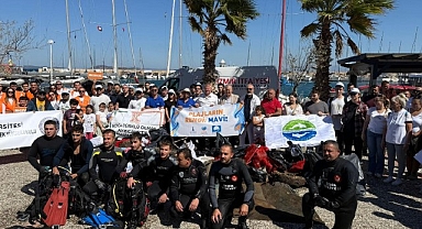 Urla'da kıyı ve deniz temizliği yapıldı