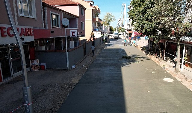 Başiskele Cumhuriyet Caddesi'nde üstyapı atağı