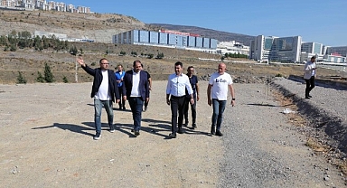 Başkan Önal'dan Saha Mesaisi - Başkan Önal Mahallelerde projeleri inceledi, vatandaşlarla buluştu