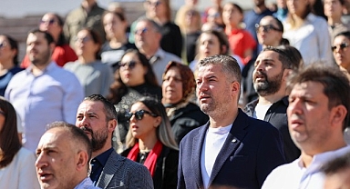 Bucalı miniklerden duygu dolu kutlama