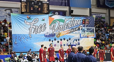Büyükşehir Belediyespor - Gaziantep Basketbol Maçında Gazze’ye Destek Pankartı Açıldı