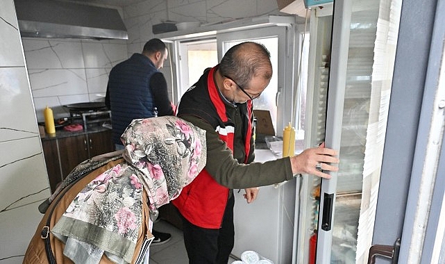 Büyükşehir’den Okul Önlerinde Seyyar Satıcı Denetimi