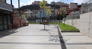 Büyükşehir, İzmit Başaran Camii Meydanı'nı yeniledi