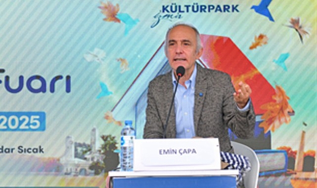 Emin Çapa ve Sema Soykan İZKİTAP’ta okuyucularla buluştu