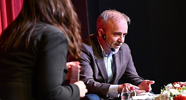 Gazeteci Yavuz Oğhan Manisalılarla Buluştu