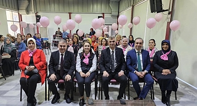 Gölcük'te Meme Kanseri Farkındalık Paneli Yoğun İlgi Gördü