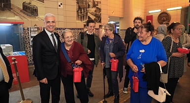 İETT’den Dünya Yaşlılar Günü’nde Anlamlı Ziyaret
